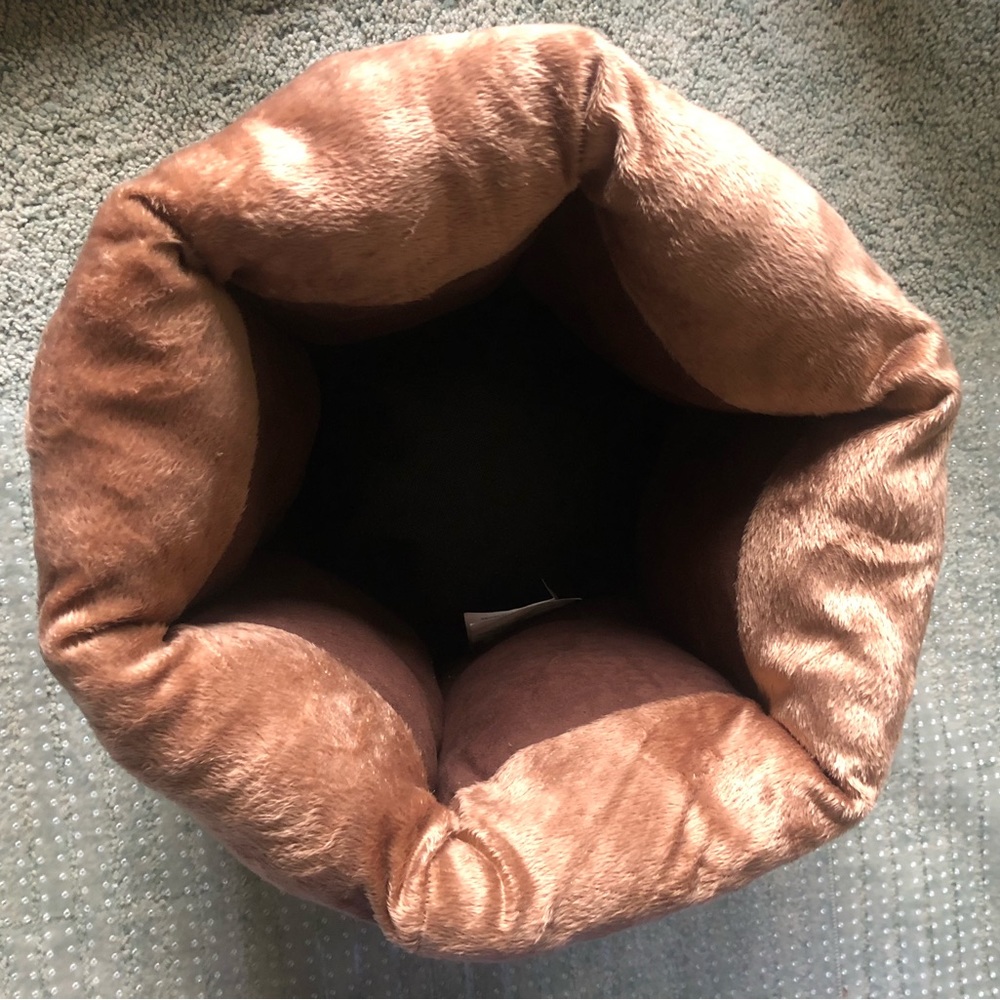 Plush Cozy Pet Bed